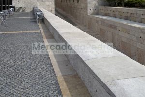 Pavimento e revestimento em pedra Lioz Pavimento e revestimento em pedra Lioz