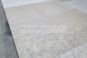 Mock-up de pedra Moleanos Azul