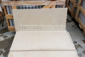 Produção de fachada em pedra_Rosal Produção de fachada em pedra_Rosal