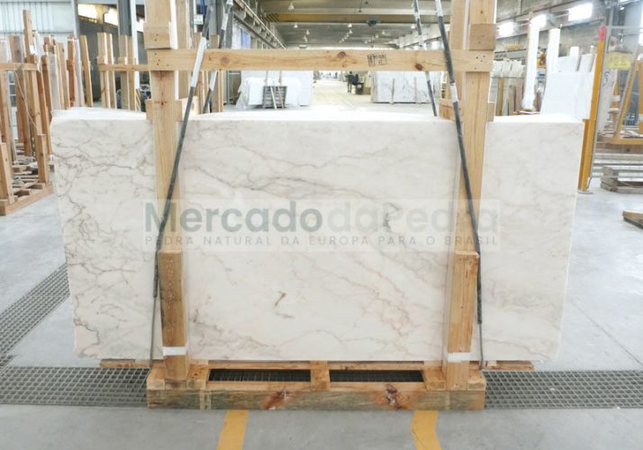 Stock de chapas de mármore Estremoz