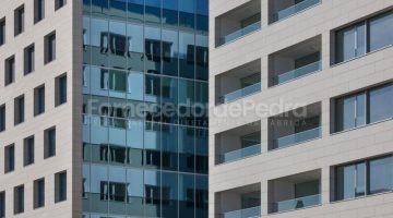 Fachada exterior com pedra Moca Creme Fachada exterior com pedra Moca Creme